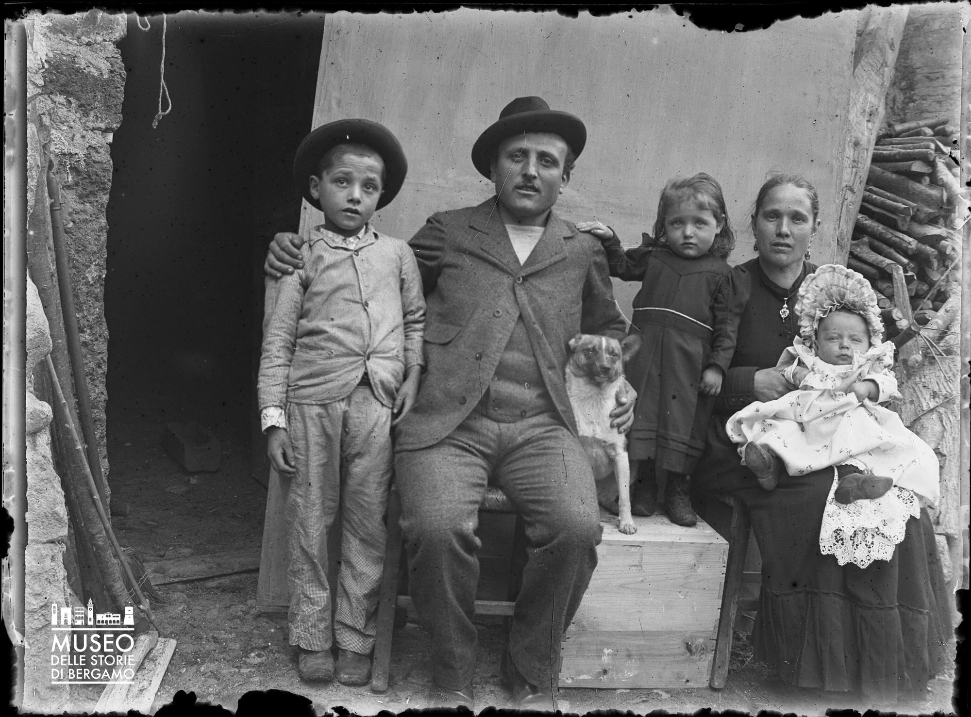 Eugenio Goglio. Fotografo ritrattista  Archivio Fotografico delle Storie di  Bergamo